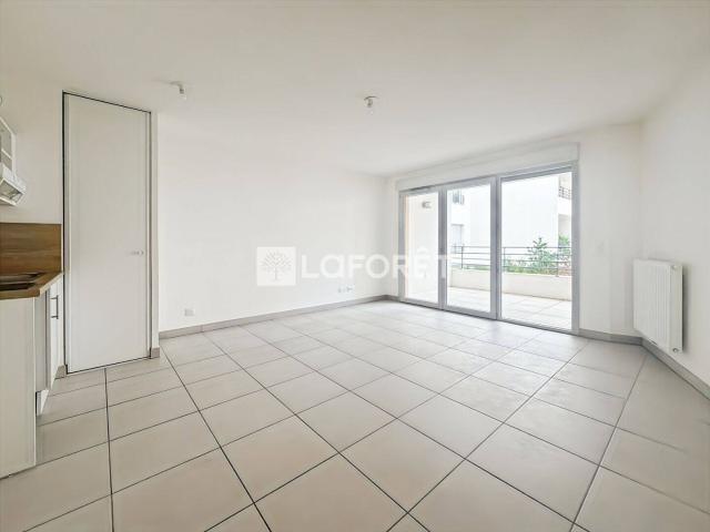 Appartement Nimes 2 pièce s 43.40 m2