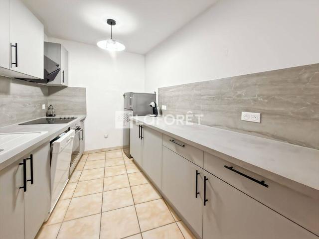 Appartement Nimes 2 pièce s 45,8 m2