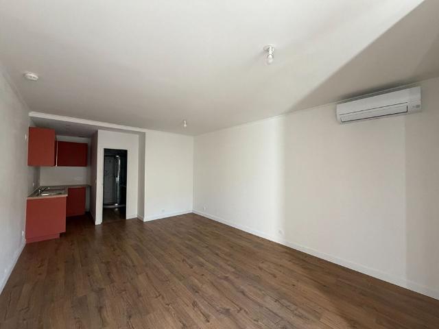Appartement Nimes 3 pièce s 51.50 m2