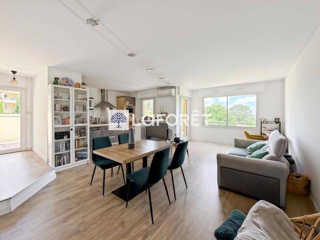Appartement NIMES 3 pièce s 63.70 m2