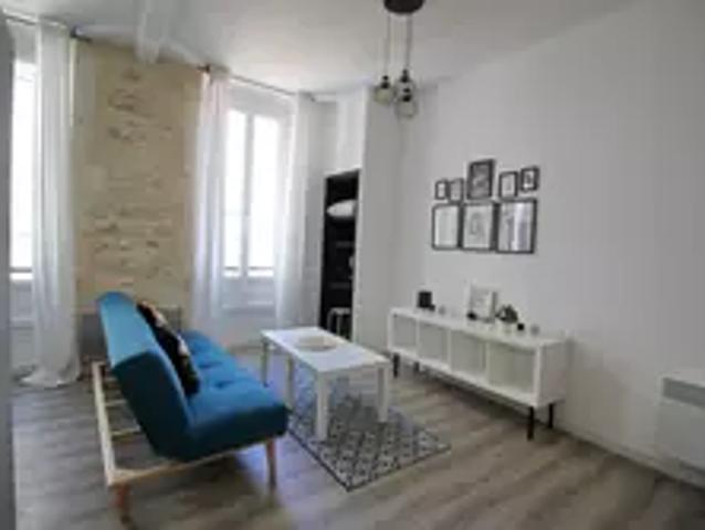 Appartement Nîmes Centre ville, Location appartement 1 pièce 31 m²