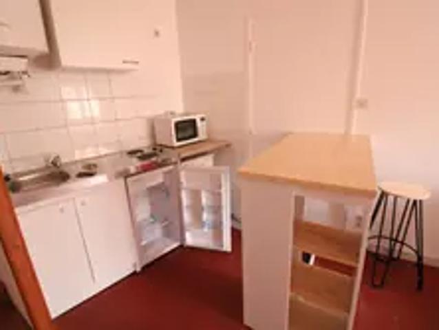 Appartement Nîmes Ecusson, Location appartement 1 pièce 18 m²