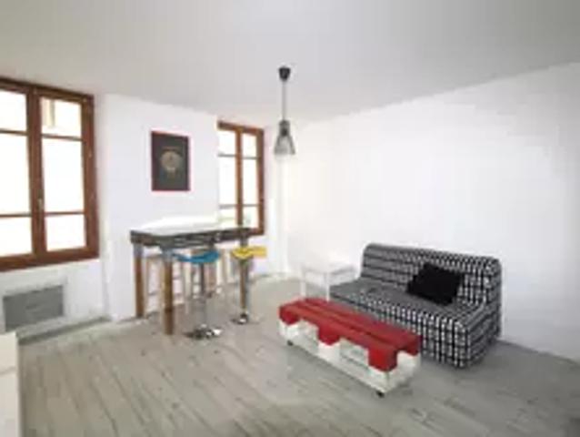 Appartement Nîmes Ecusson, Location appartement 2 pièces 47 m²