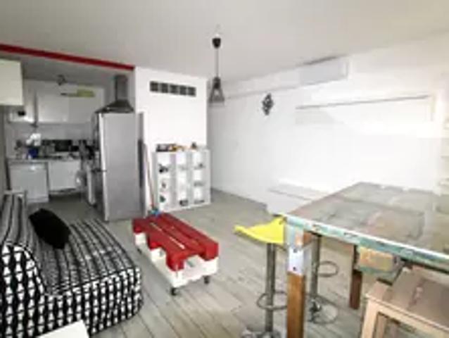 Appartement Nîmes Ecusson, Location appartement 2 pièces 47 m²