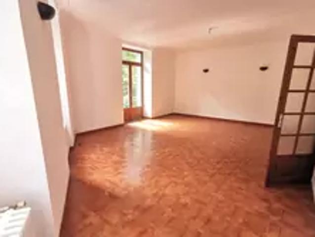 Appartement Nîmes Ecusson, Location appartement 4 pièces 116 m²
