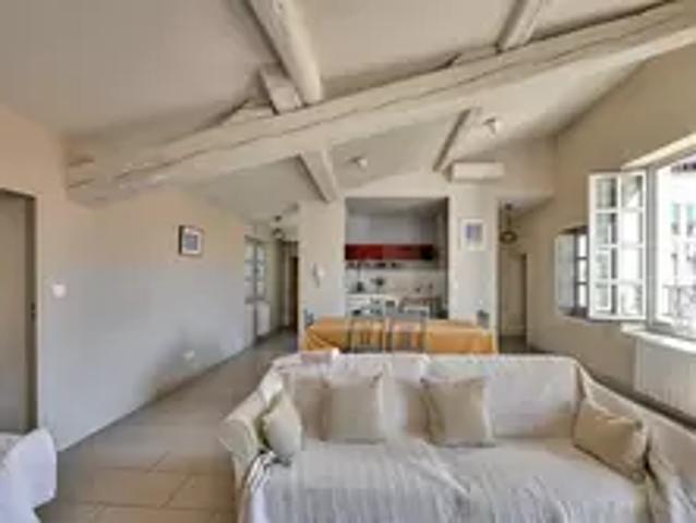 Appartement Nîmes Ecusson, Location appartement 5 pièces 109 m²