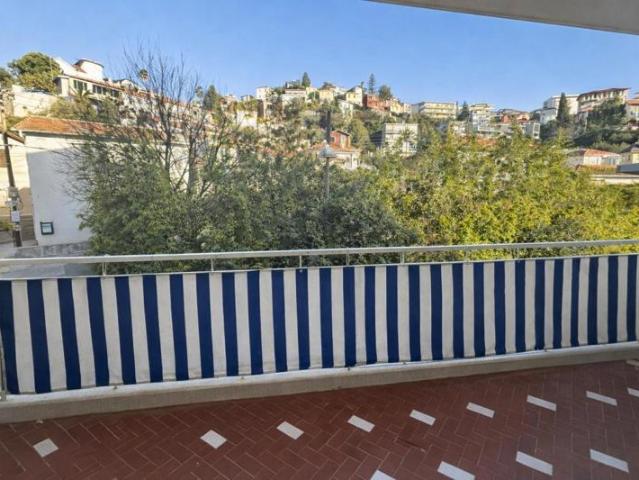 Appartement Nice St Sylvestre 3 pièces 65.50 m2, balcon terrasse et garage