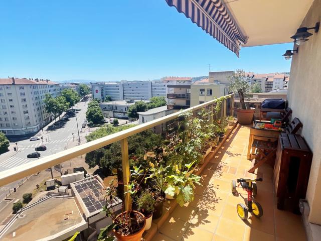 APPARTEMENT NON MEUBLÉ T4 AVEC BALCON PARKING 99.80M²