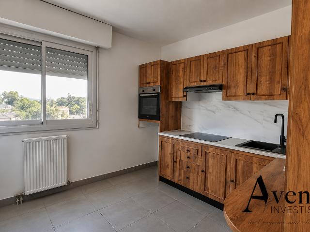 APPARTEMENT NUE T2 50M2 VUE DEGAGÉE BALCON GARAGE CAVE Lyon