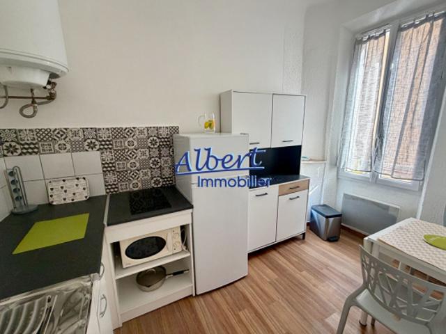 Appartement Ollioules 1 pièce s 30.4 m2