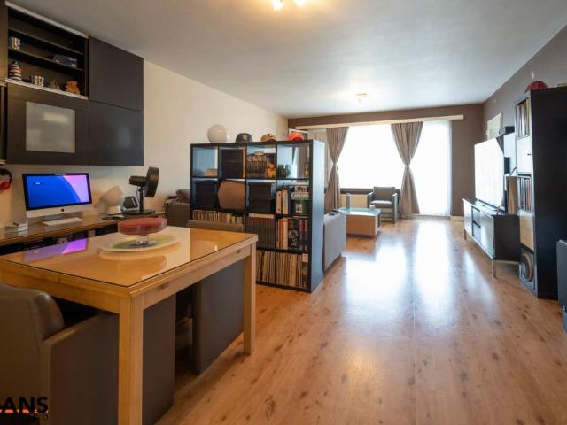Appartement op de 2de verdieping met garagebox