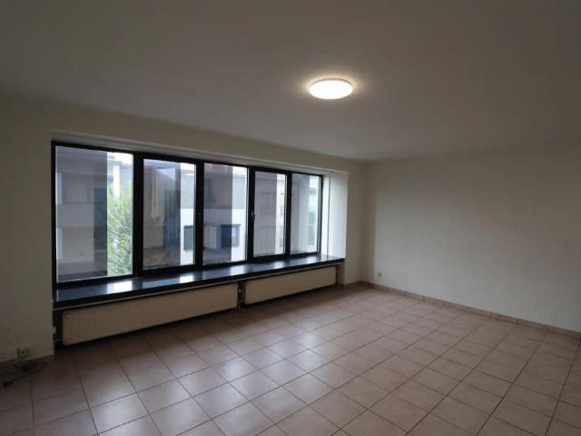 Appartement op de 3de verdieping met 2 slaapkamers en lift