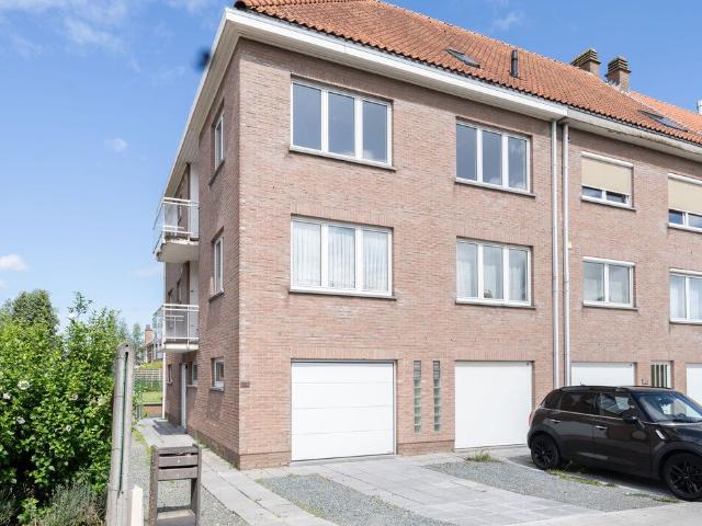 Appartement op de tweede verdieping in een klein gebouw