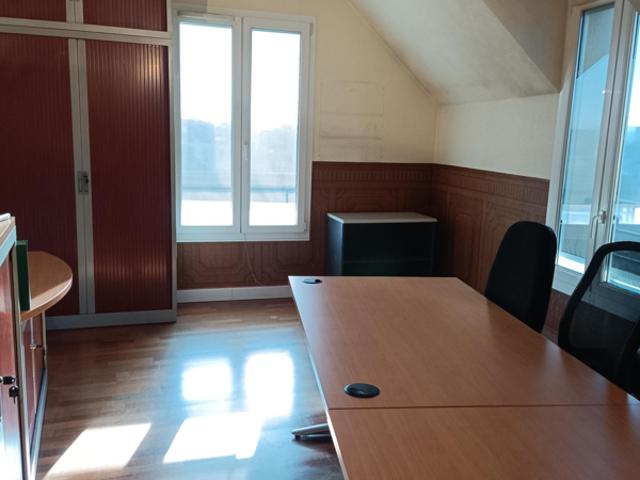 Appartement ou local professionnel dans un immeuble sécurisé