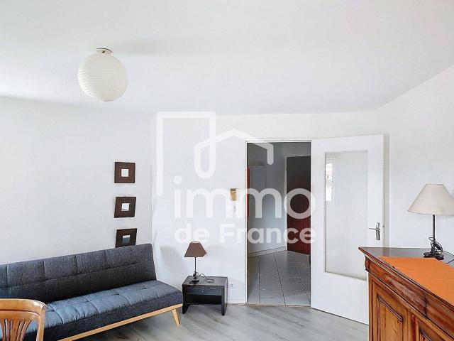 Appartement Oyonnax 1 pièce s 28 m2
