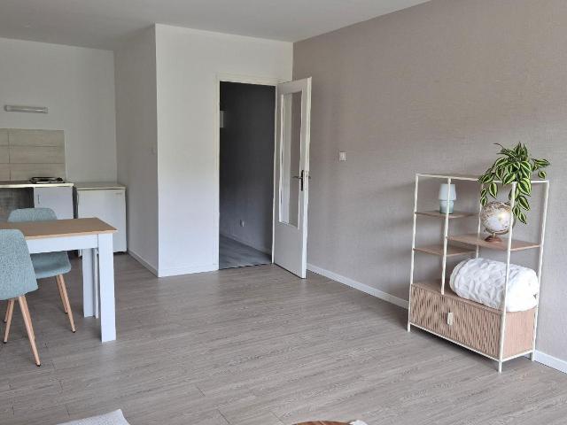 Appartement Oyonnax 1 pièce s 31.17 m2