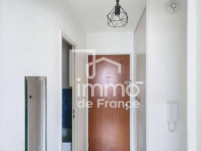 Appartement Oyonnax 1 pièce s 35.39 m²