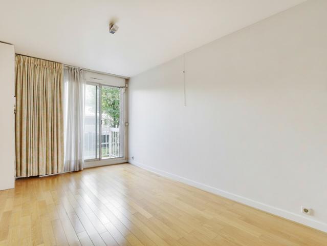 Appartement Paris 4 pièces 104.8 m2