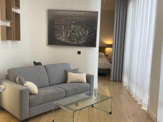 Appartement Paris 8ème, Liège
