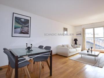 Appartement Paris 15ème, Commerce