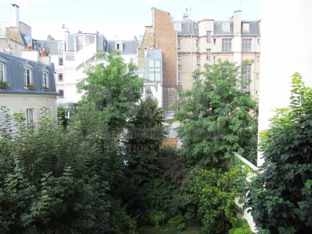 Appartement Paris 16ème 2 550 € / Mois