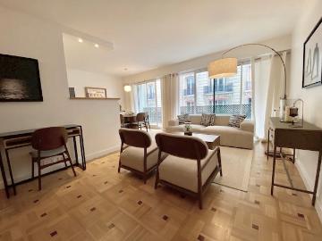 Appartement à louer à Rue Quinault Paris - Balcon