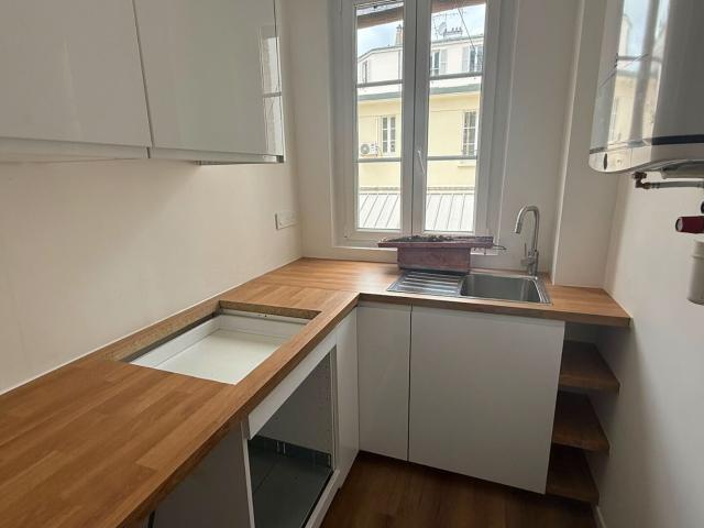 Appartement Paris 2 pièces 43 m2 PARIS 17 GUY MÔQUET