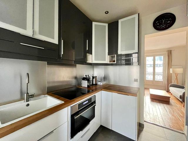 Appartement Paris 2 pièces meublé 44 m2 PARIS 11