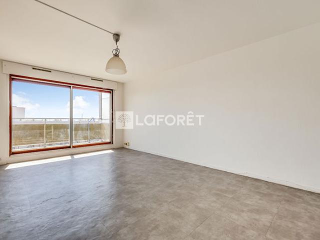 Appartement Paris 3 pièces 68 m2 avec vue panoramique sur monuments