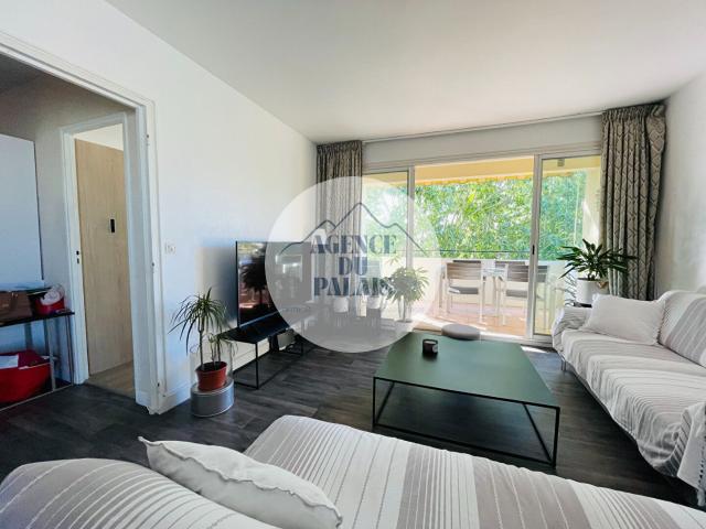 APPARTEMENT PAU 4 pièces 88m2