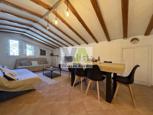 Appartement, Péone