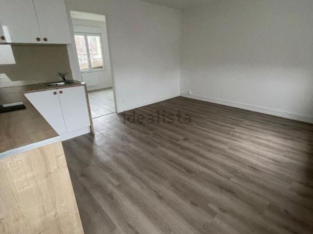 Appartement, Péroy les Gombries