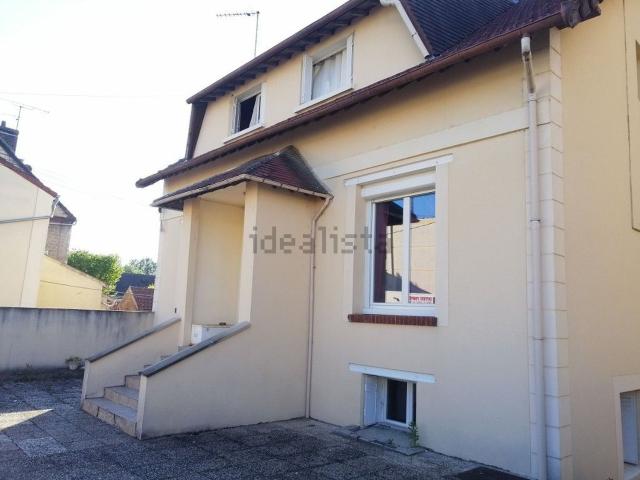 Appartement, Persan