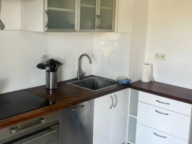 Appartement T2 52 m² 830 avec parking/garage