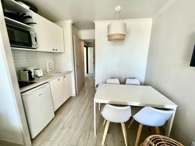 APPARTEMENT PISCINE PARKING