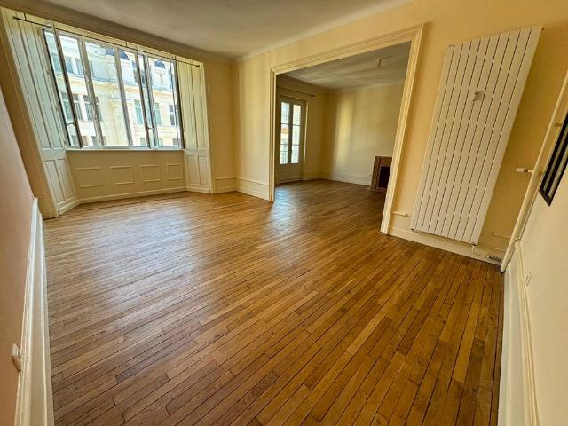 Appartement Poitiers – 4 pièces – 133.65 m2