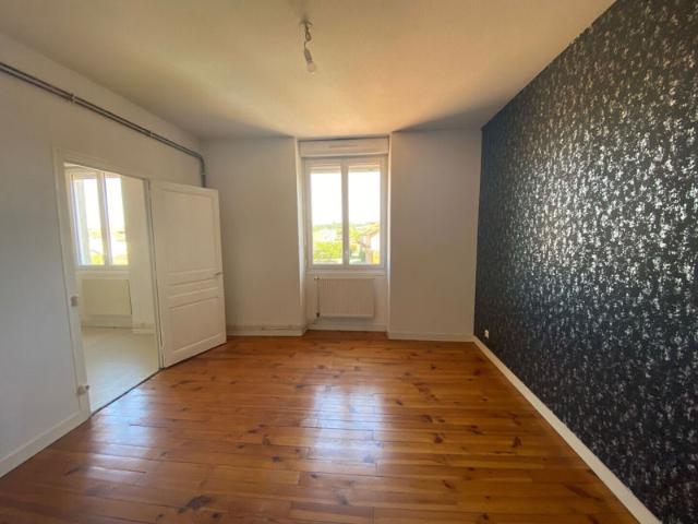 Appartement Pouilly Sous Charlieu 3 pièce s 85.32 m2