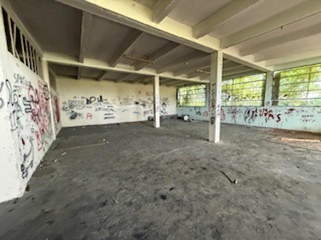 APPARTEMENT PLATEAU A AMENAGER T5 EN RDC A REPLONGES