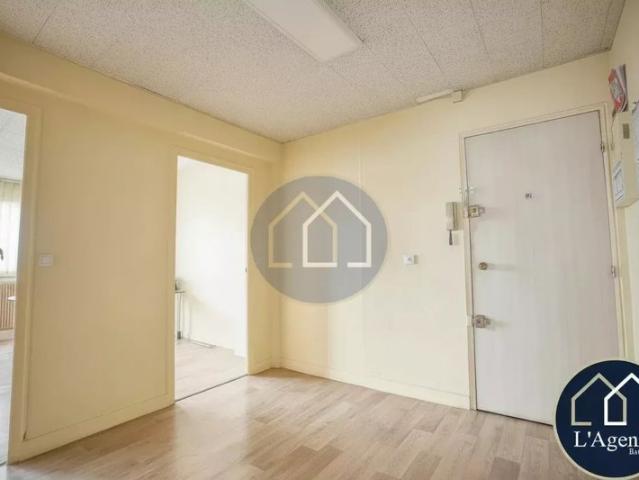 APPARTEMENT PLEIN CENTRE DREUX 98m2 2 PLACES DE PARKING ASCENSEUR