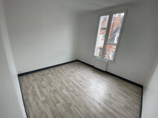 APPARTEMENT PROCHE CENTRE VILLE