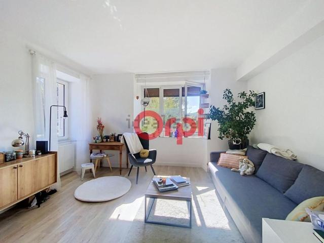 Appartement, Présilly