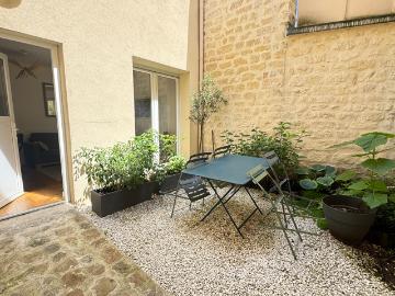 Appartement Puteaux 2 pièces avec jardin terrasse d'environ 20 m²