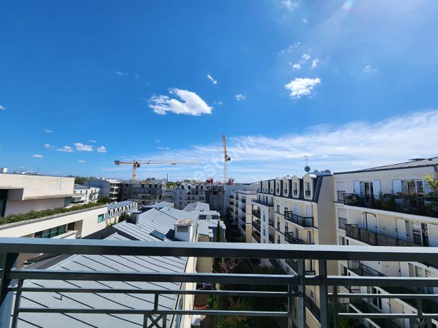 Appartement Puteaux 3 pièces de 62,41 m² avec balcon et parking