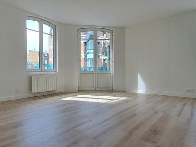 Appartement quartier plage avec balcon