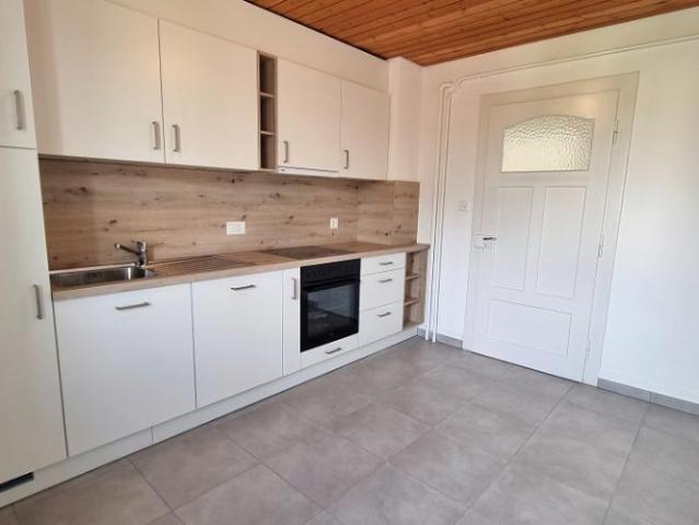 Appartement rÃ©novÃ© de 3.5 piÃ¨ces au 1er Ã©tage dans un petit immeuble