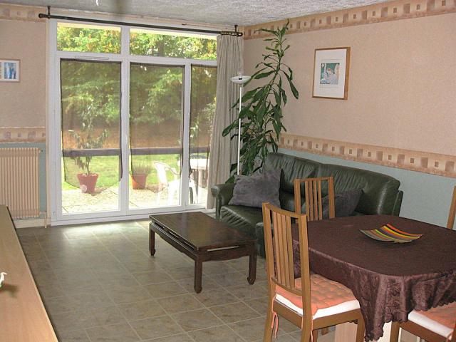 Appartement rdc 3 pièces 65 m2, terrasse, parking. BAIL MOBILITÉ 1 MOIS MAXIMUM