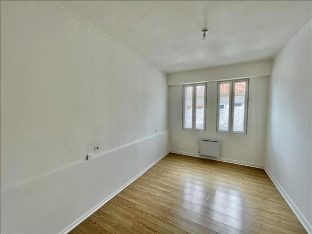 Appartement RDC 63 m2 2 pièces Non meublé