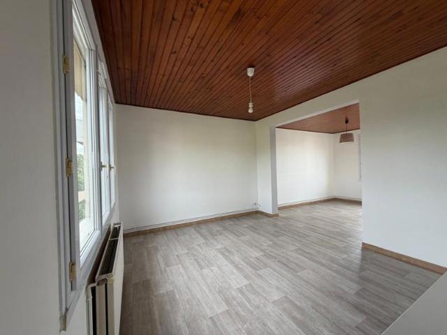 Appartement RDC 65 m2 4 pièces