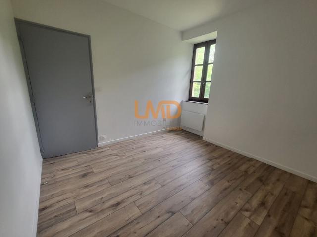 Appartement RDC 82m2 + garage, cave et terrain