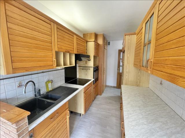 Appartement RDC 90 m2 5 pièces Non meublé